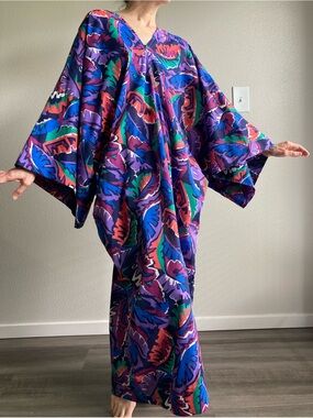 Caftan Summer by Elizabeth Dye Leaf Print V neck Kaftan Maxi Dress Boho sz XL